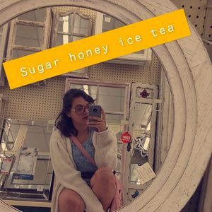 Meet your Posher, Evette